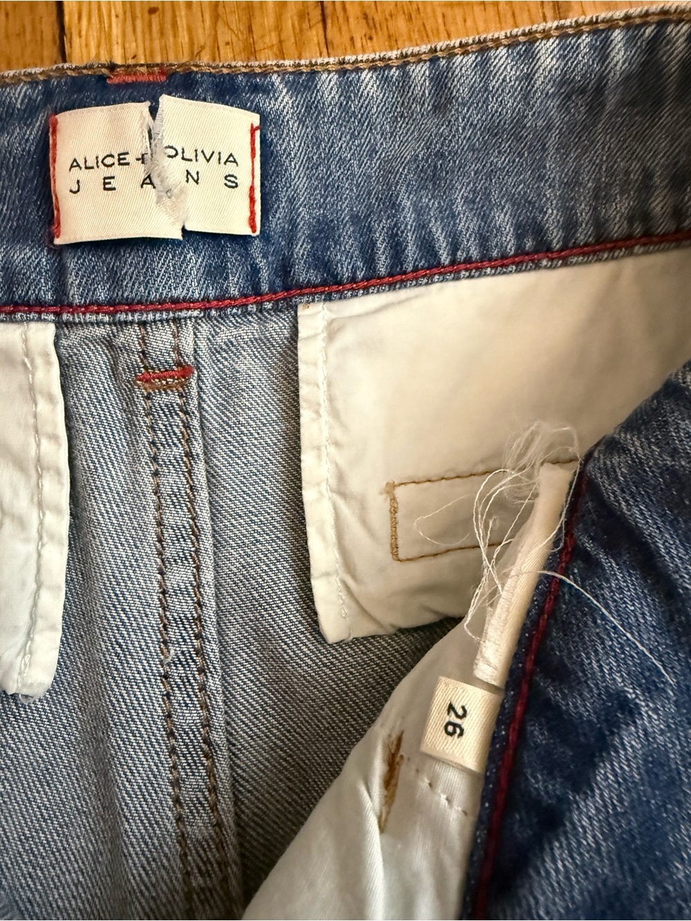 Alice and Olivia
Eric Low Rise Wide Leg Jeans in Sadie Light Vintage Blue - Picture 14 of 14